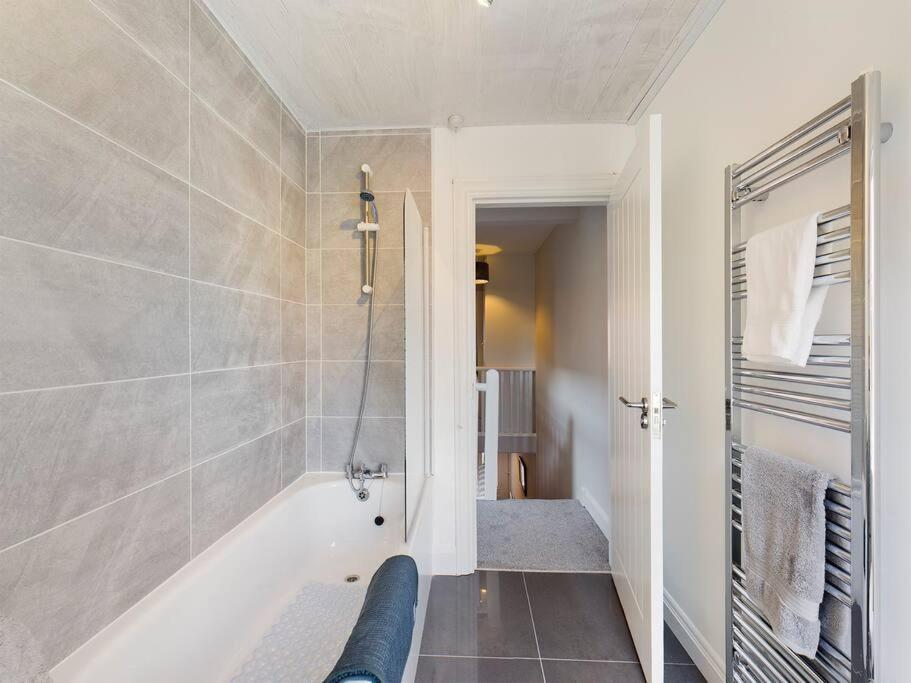 It'S Broadway Baby! Great House Close To City Centre Belfast Bagian luar foto